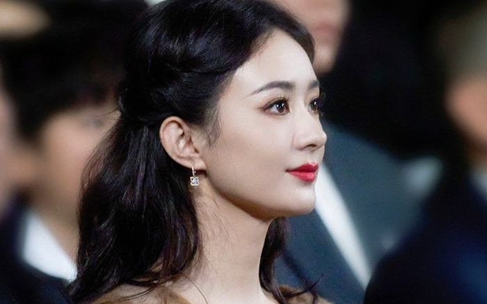 Chuyện gì đang xảy ra với Triệu Lệ Dĩnh?