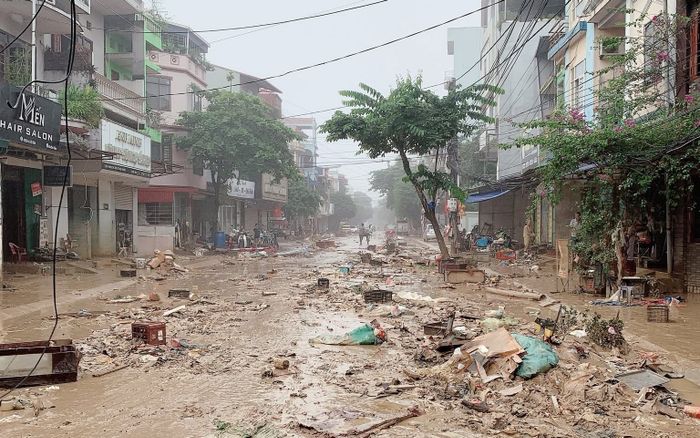 Thái Nguyên tan hoang sau lũ: Bùn đất, thiệt hại tài sản và nỗi lo mất điện, nước