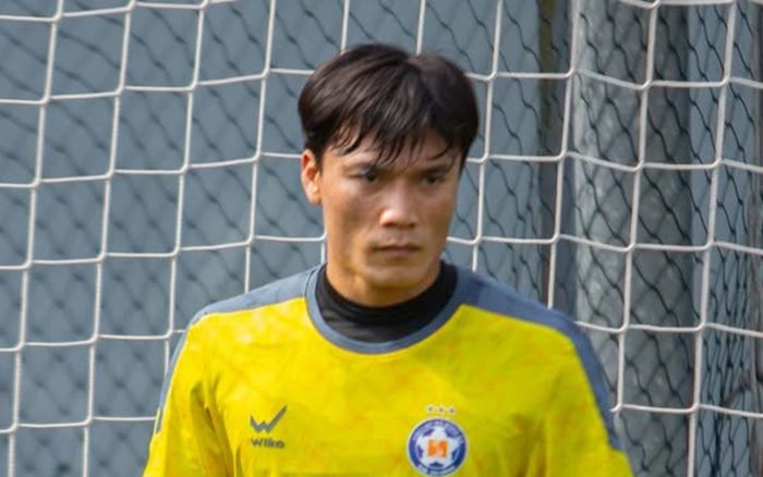 Trần Trung Kiên tái diễn nghịch cảnh thủ môn Bùi Tiến Dũng?