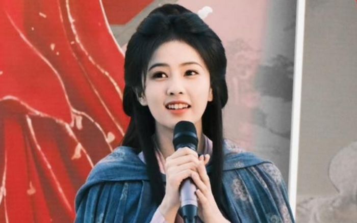 Bạch Lộc cảm ơn fan Việt