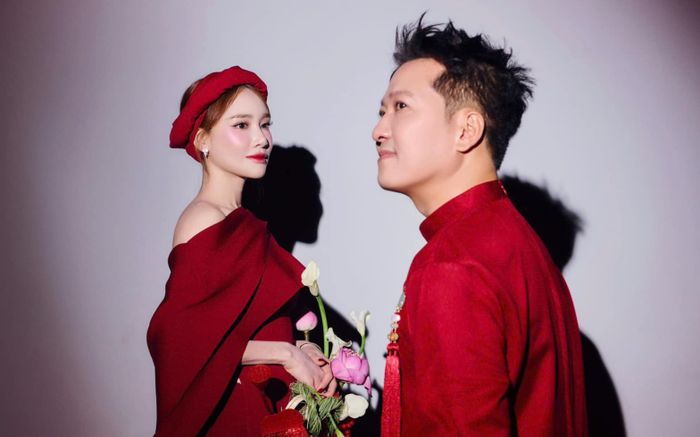 Đoạn clip 43 giây của vợ chồng Trường Giang đang gây sốt, Nhã Phương để lộ chi tiết đặc biệt giữa thai kỳ