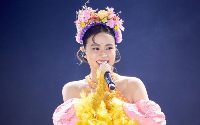 Hoàng Thùy Linh thông báo đang độc thân?