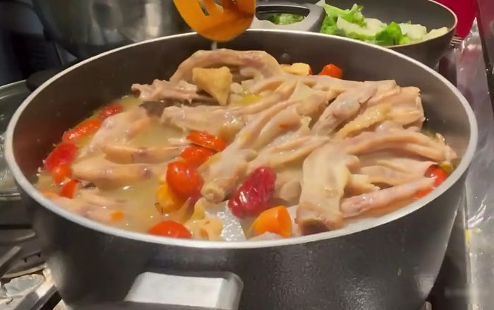 Đặc sản miền Tây nghe tên muốn 'chạy mất dép', ai dè có tiền cũng khó ăn được vì lý do đặc biệt