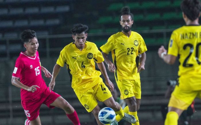 CĐV Malaysia phản ứng cầu thủ nhập tịch khi Lào tạo địa chấn tại Bukit Jalil