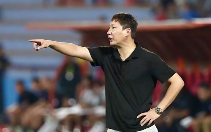 HLV Kim Sang Sik đừng đổ lỗi