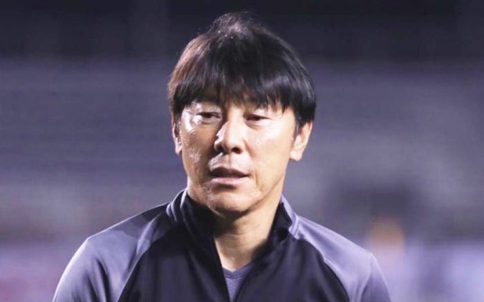 Mê môn thể thao giống Shark Bình khiến HLV Shin Tae Yong bị sa thải?