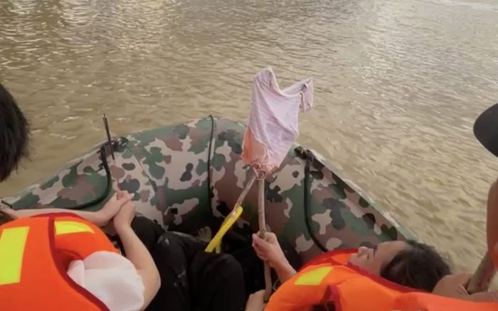 Vụ nghi bố ôm 2 con nhảy cầu Bến Thuỷ: Không có phép màu cho 2 bé gái