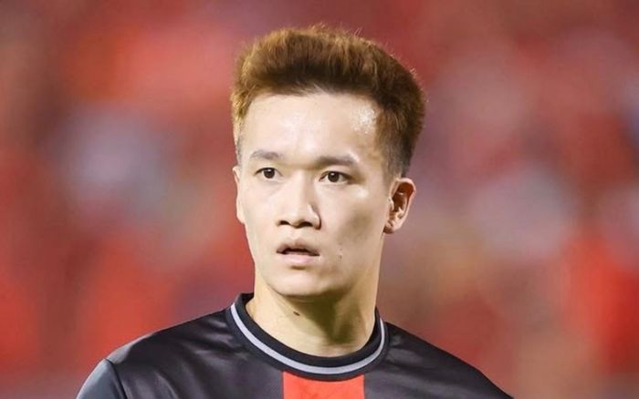 Vì sao tiền vệ Hoàng Đức gây thất vọng?