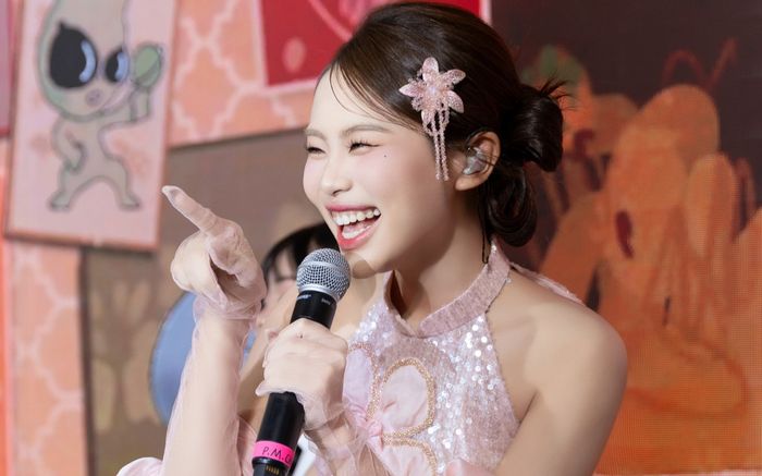 Hoa hậu nổi tiếng tuyên bố một câu khi nghe Phương Mỹ Chi hát live