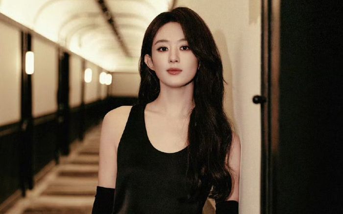 Nghi vấn Triệu Lệ Dĩnh sắp tái hôn, lời chúc ẩn ý từ bạn thân gây bão mạng