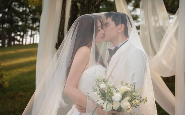 'Cô dâu mới' của showbiz Việt tung ảnh cưới full HD với chồng doanh nhân