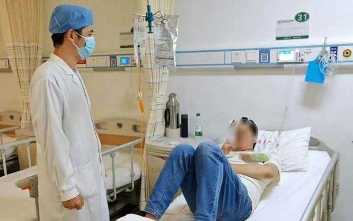 Ăn liền 4 con cua, người đàn ông nhập viện cấp cứu: Bác sĩ cảnh báo 1 sai lầm dễ mắc