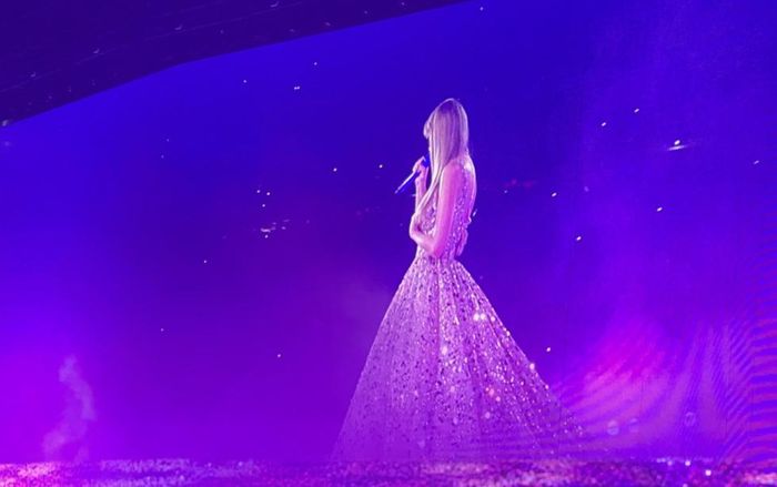 Nữ ca sĩ quyên góp hơn 2 tỷ đồng giúp bé gái mắc ung thư giai đoạn 4 gây xúc động