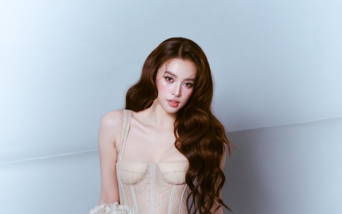 Clip 15 giây của Hoa hậu Tiểu Vy khiến dân tình không tin vào mắt mình