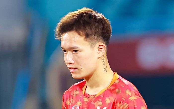 Nguy cơ lớn với tiền vệ Hoàng Đức
