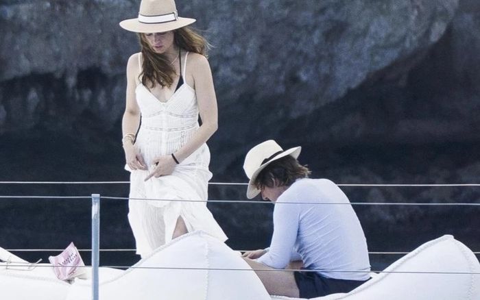 Nam diễn viên 3 đời vợ chia tay bạn gái kém 26 tuổi, lý do gây ngỡ ngàng