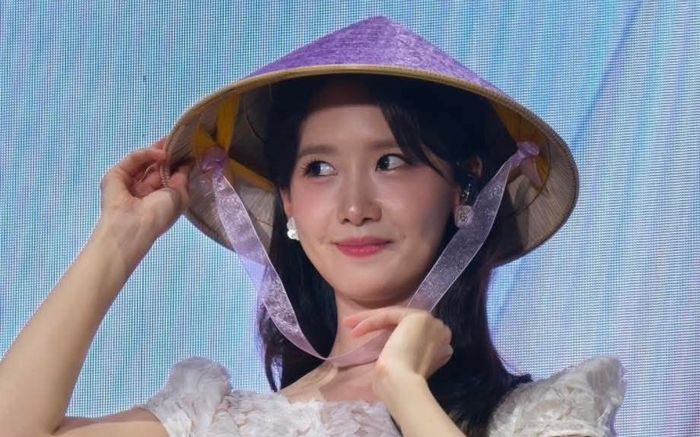Khoảnh khắc Yoona khiến fan Việt 'đứng hình' giữa fan meeting