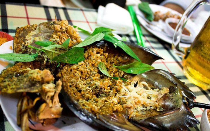 Loài vật '10 chân 4 mắt' ở Quảng Ninh, nhìn thì kỳ lạ nhưng lại ngon khó cưỡng