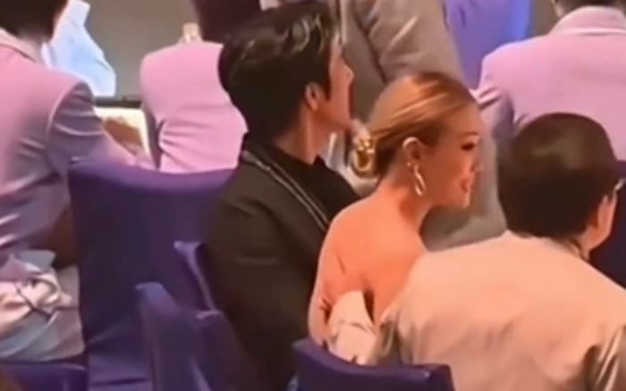 Nữ ca sĩ khiến Thành Long bị chỉ trích là ai?