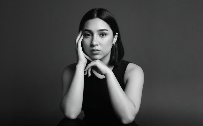 Nữ MC truyền hình nổi tiếng qua đời ở tuổi 21, bài đăng cuối cùng khiến khán giả xót xa