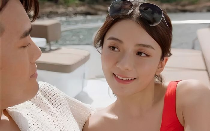 Nữ diễn viên hoảng sợ khi lần đầu quay cảnh nóng