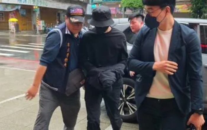 Nhiều nam nghệ sĩ bị bắt giữ vì vướng vào vụ án trốn nghĩa vụ quân sự