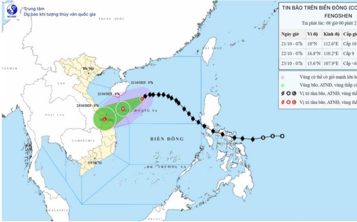 Bão số 12 áp sát miền Trung, gây mưa lớn, báo động lũ cấp 3