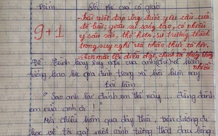 Bài văn của nữ sinh THPT đạt điểm 10, cô giáo viết lời phê nửa trang giấy
