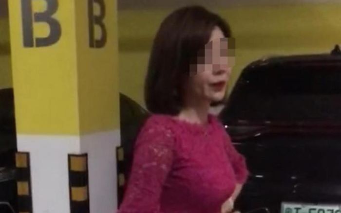 Cô vợ xinh đẹp bị bắt tại trận ngoại tình, nói một câu khiến người chồng bật khóc trong bất lực