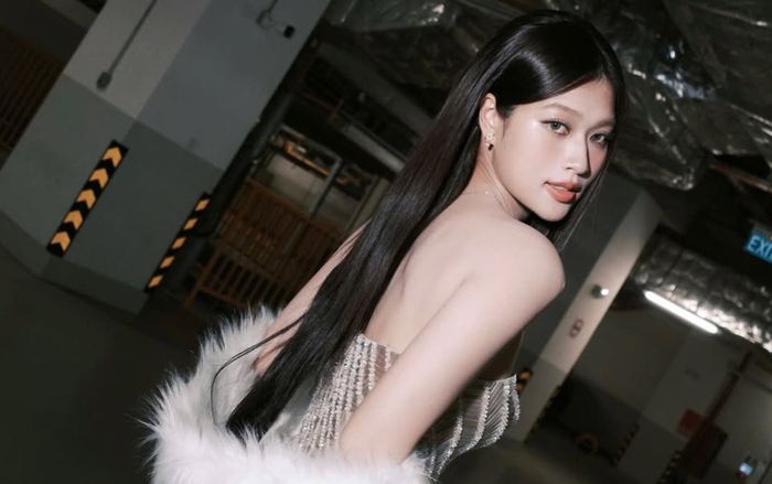 Đoàn Thiên Ân 'giấu tiệt' mọi khuyết điểm với váy ngắn cực sang chảnh, ai nhìn cũng khó nhận ra