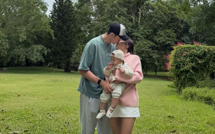 Hạnh phúc của vợ xinh Đặng Văn Lâm