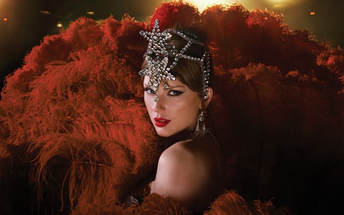 Bị tân binh soán ngôi top 1, Taylor Swift đã hết thời?