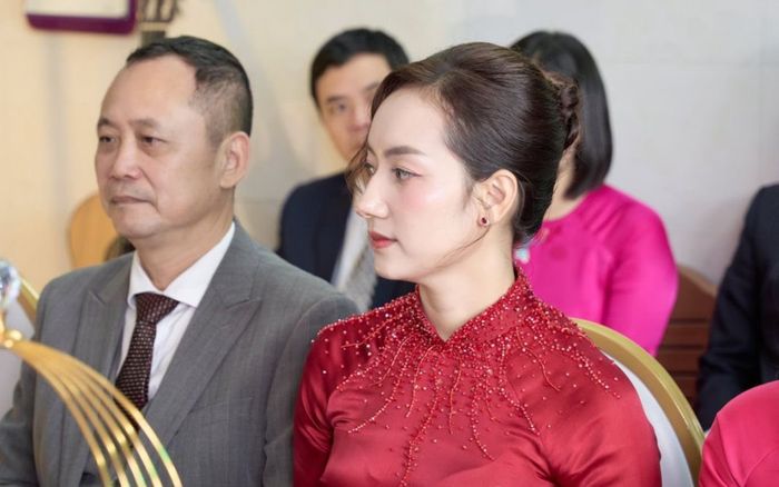 Mẹ chồng xinh như diễn viên Phương Anh Đào lộ danh tính gây bất ngờ