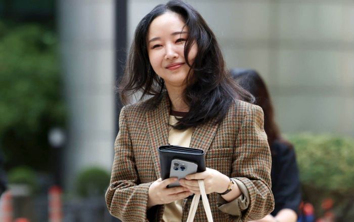 Sóng gió tiếp tục bủa vây Min Hee Jin