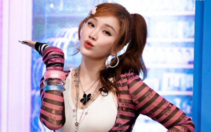 Sau nhiều năm tạm ngưng hoạt động, Bảo Thy quay trở lại showbiz với hình ảnh đầy táo bạo