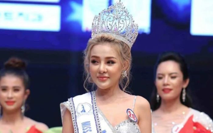 Ngân 98 bị thu hồi danh hiệu Á hậu?