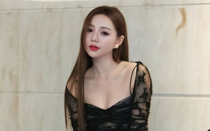 Quỳnh Kool thay đổi điểm 'đắt giá' nhất nhì trên cơ thể