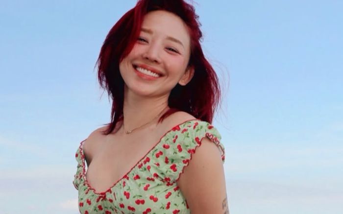 Tóc Tiên 'đốt mắt' dân tình với loạt ảnh bikini khoe trọn body nóng bỏng ở tuổi U40