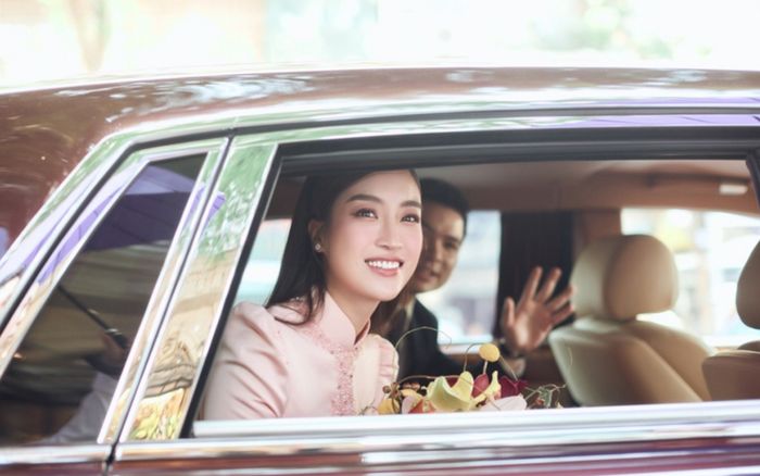 Choáng với chiếc xe 83 tỷ đắt nhất trong bộ sưu tập của gia đình bầu Hiển