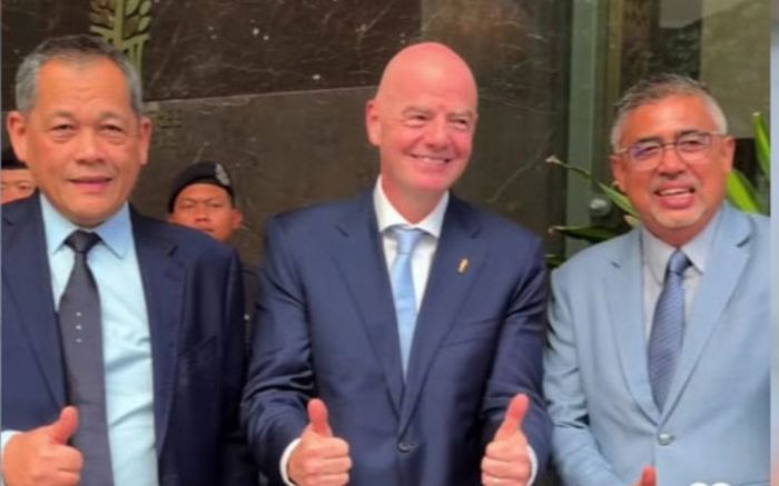 Dậy sóng cuộc gặp Chủ tịch FIFA và sếp LĐBĐ Malaysia dù đang bị đình chỉ