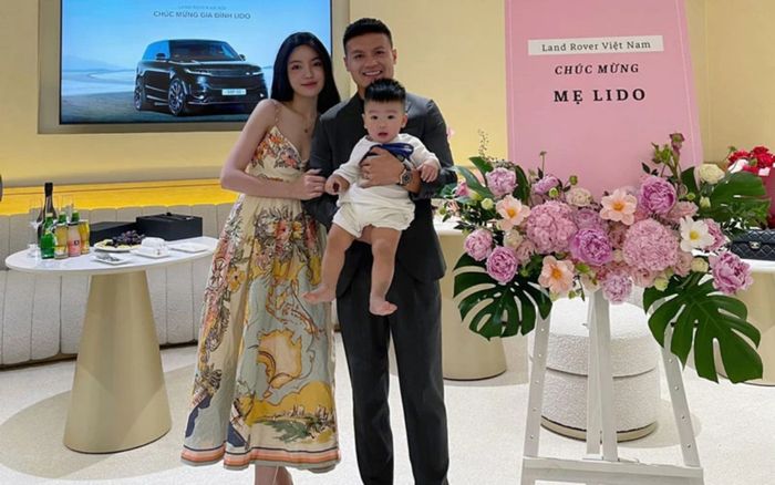 Quang Hải tiếp tục lộ xe sang tiền tỷ chỉ sau vài tháng tậu Range Rover