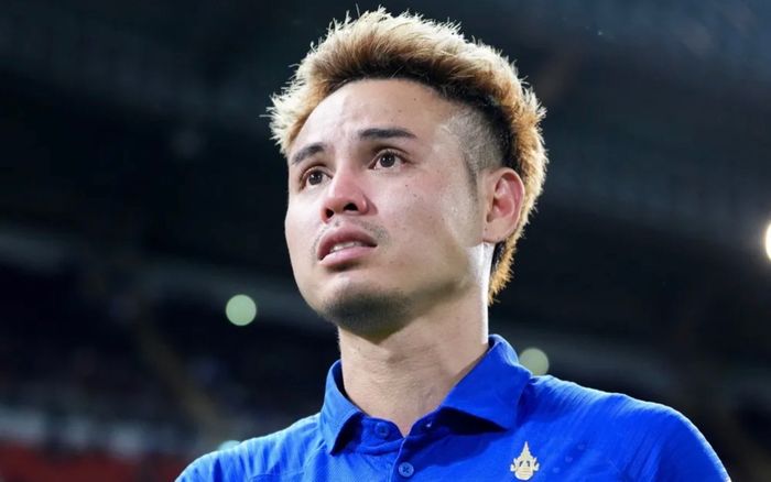 Cái kết cho đội trưởng Thái Lan Theerathon