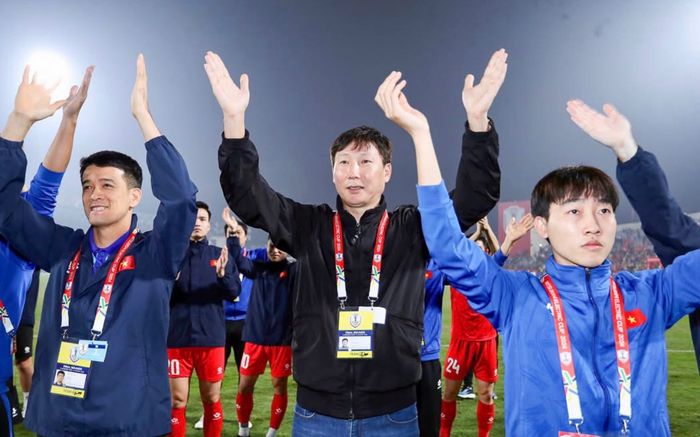 Tuyển Việt Nam lập kỷ lục châu Á khi Malaysia bị loại