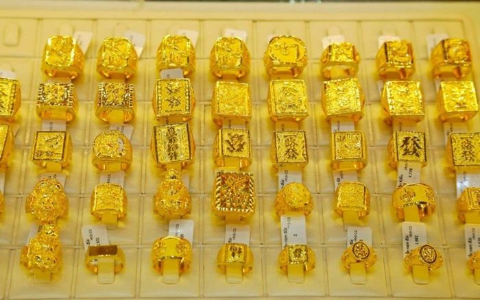 Giá vàng hôm nay (30/10): Vàng nhẫn khiến dân đầu tư thấp thỏm