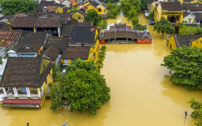 Mưa lũ miền Trung: Những con số đau lòng