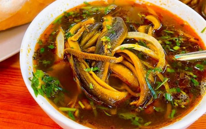 Đặc sản miền Trung lọt top ngon nhất thế giới, mới nhìn dễ thấy sợ nhưng ăn rồi chỉ muốn gọi thêm