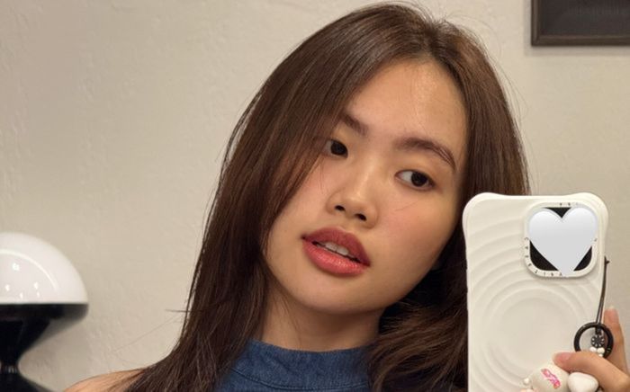 Chiếc điện thoại gần 40 triệu của Phương Mỹ Chi