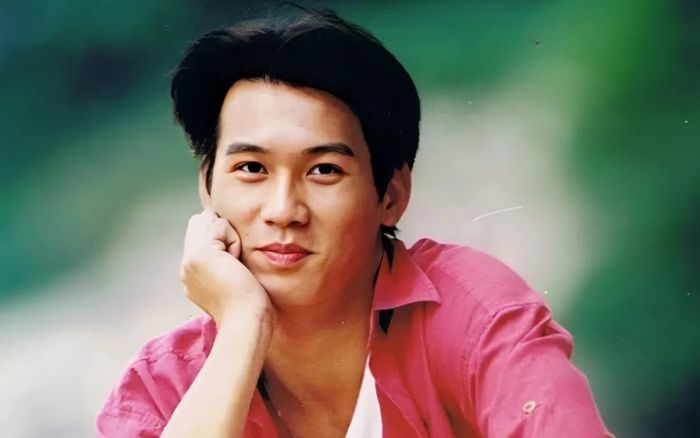 Thêm 1 nam diễn viên nổi tiếng vừa qua đời vì đau tim, khán giả bàng hoàng chia buồn