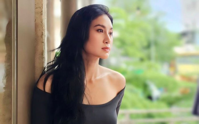 Nữ diễn viên Việt liên tục liên tục la hét cầu cứu trong livestream, khuôn mặt dính đầy máu gây xôn xao