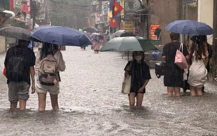 Bão số 11 vào Vịnh Bắc Bộ, miền Bắc mưa lớn